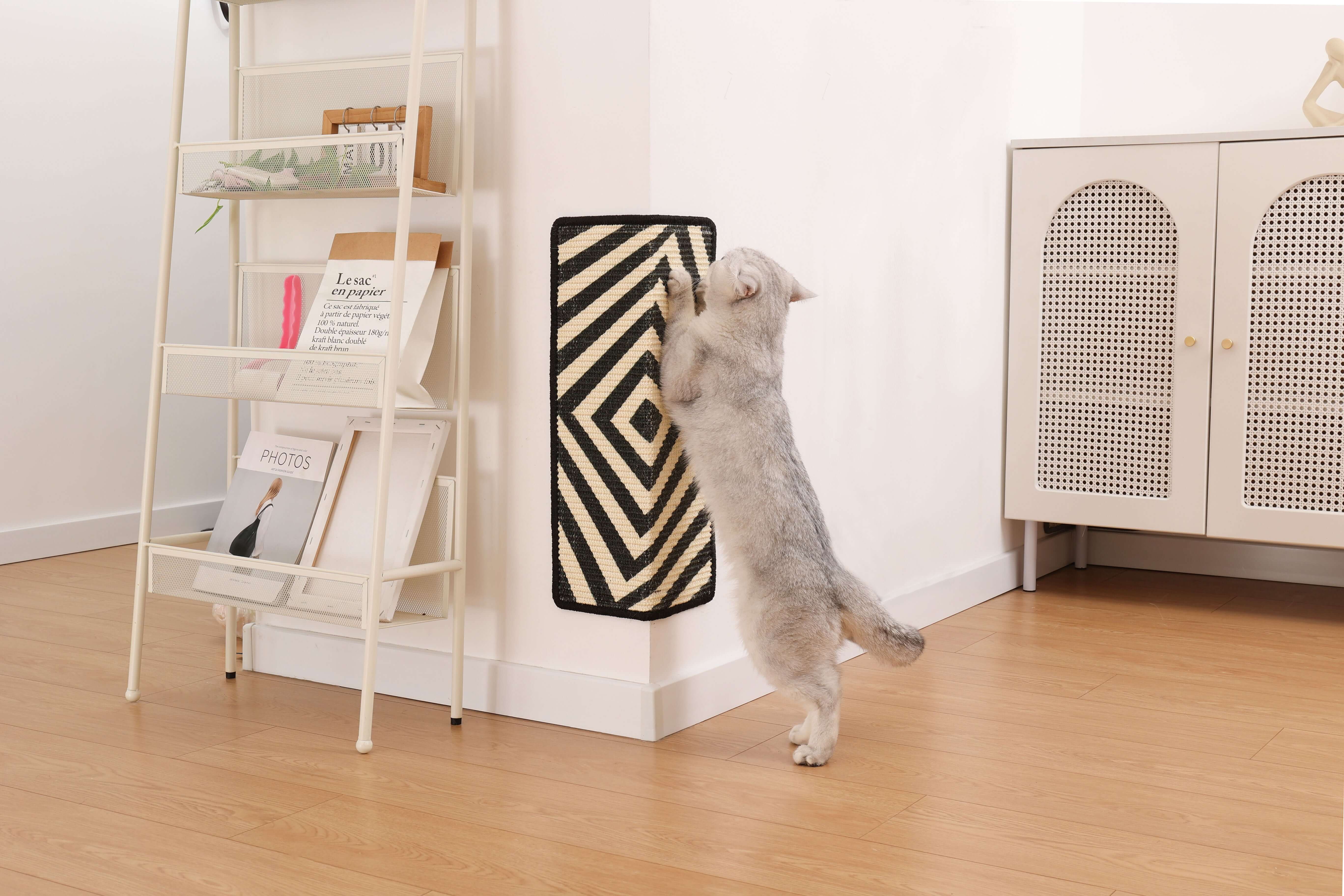 Flat scratching mat deals