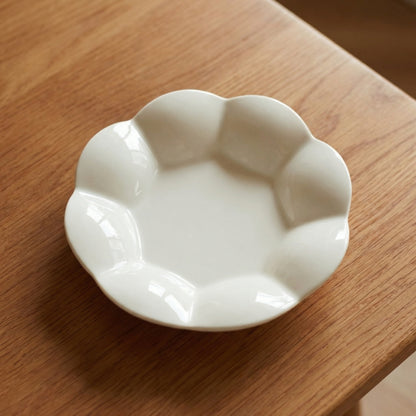 Flower-Shaped Ceramic Feeding Bowl/Plate for Cats & Small Dogs